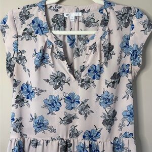 DR2 Blue and Gray Floral blouse